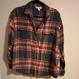 Old Navy Women’s Grey, Tan, and Red Plaid Button Down Shirt